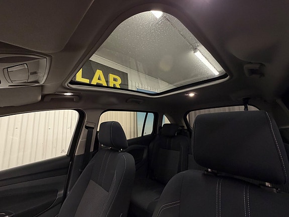 Ford Grand C-MAX 9 of 24