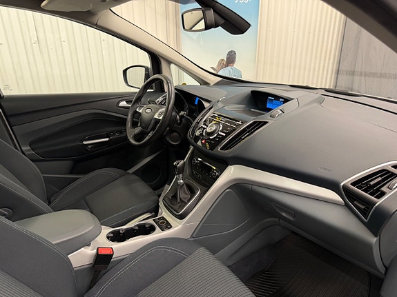 Ford Grand C-MAX 16 of 24
