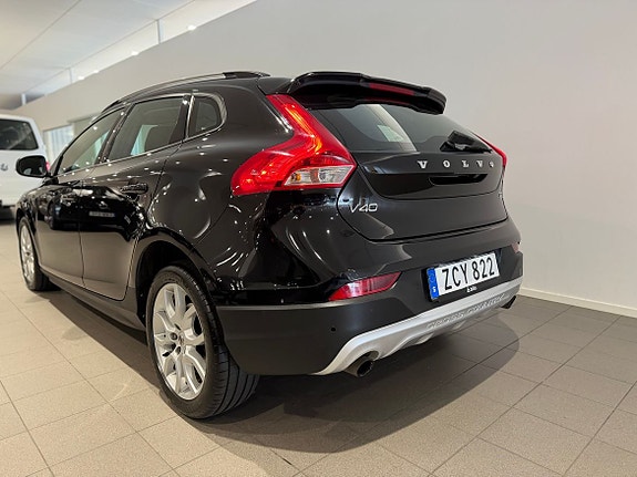 Volvo V40 Cross Country 6 of 12