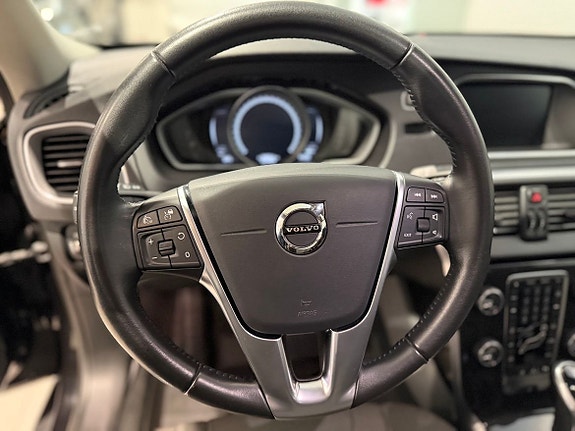 Volvo V40 Cross Country 11 of 12