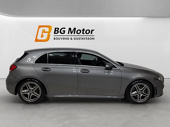 Mercedes-Benz A180 3 of 18