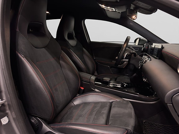 Mercedes-Benz A180 9 of 18