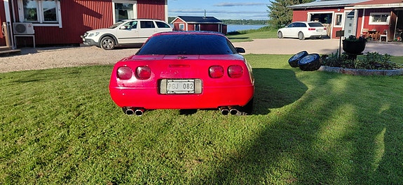 Chevrolet Corvette 5 of 5