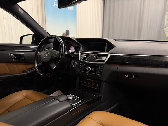 Mercedes-Benz E350 17 of 23