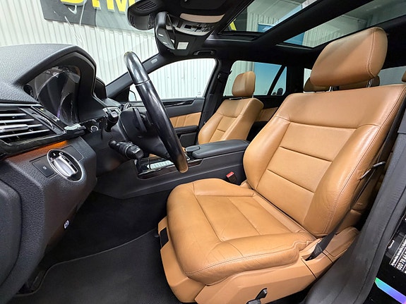 Mercedes-Benz E350 8 of 23