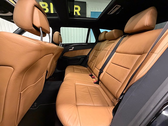 Mercedes-Benz E350 19 of 23