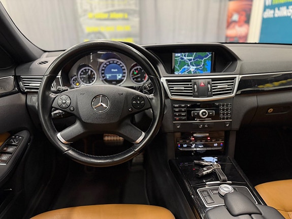 Mercedes-Benz E350 13 of 23