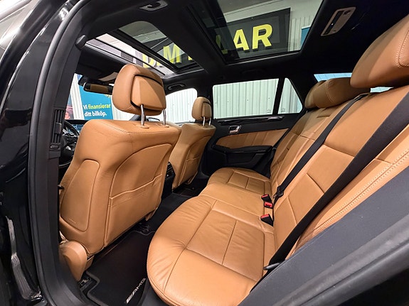 Mercedes-Benz E350 18 of 23