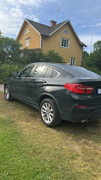BMW X4 3 of 5