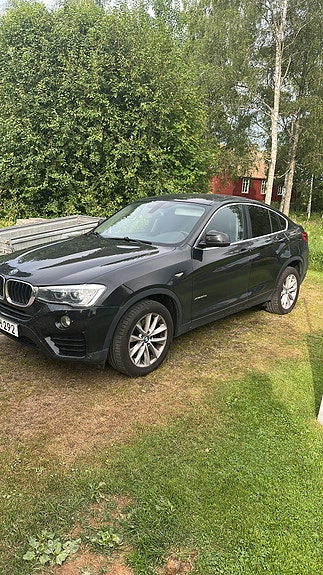 BMW X4 2 of 5