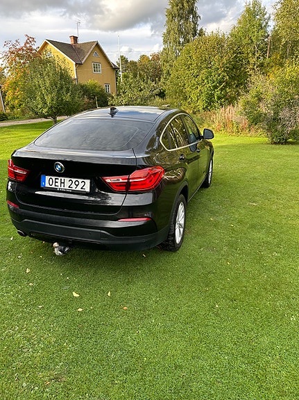 BMW X4 2 of 10