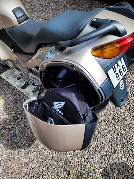 Honda NT650V Deauville 7 of 8