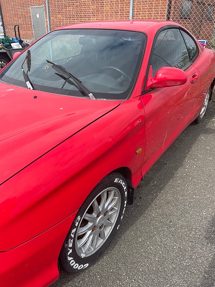 Hyundai Coupe 3 of 3