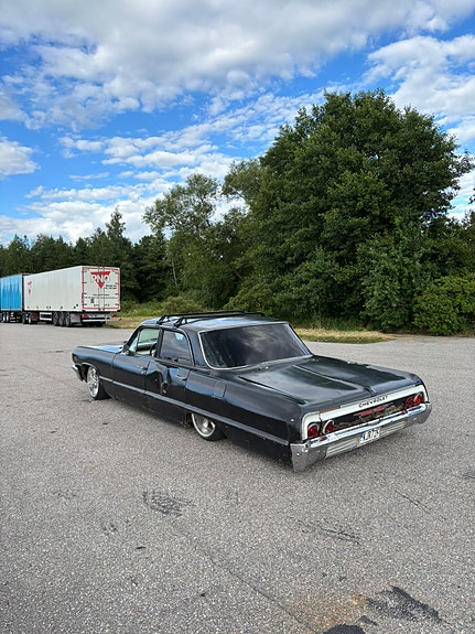 Chevrolet Bel Air 4 of 5