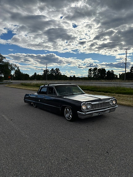 Chevrolet Bel Air 2 of 5