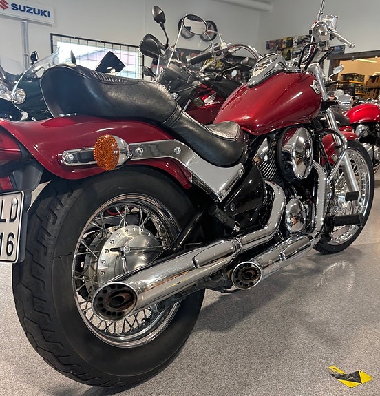 Kawasaki Vulcan VN 800 3 of 4