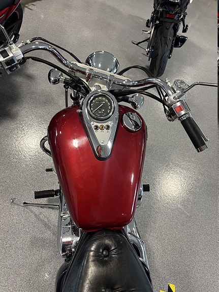 Kawasaki Vulcan VN 800 4 of 4