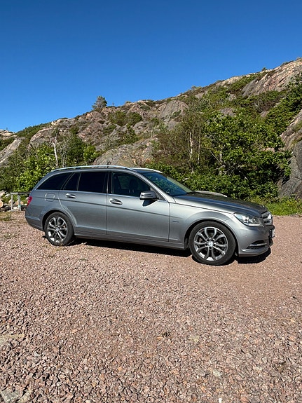 Mercedes-Benz C220 5 of 5