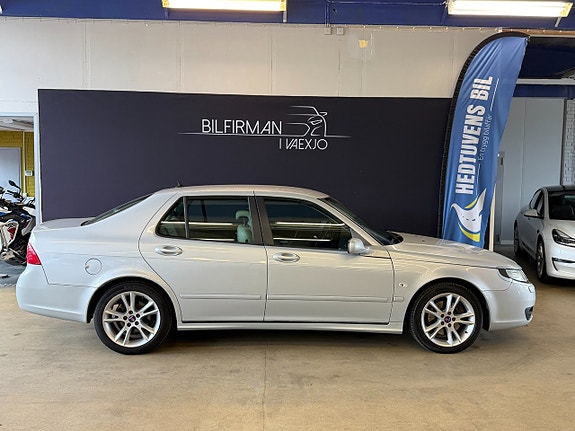 Saab 9-5 3 of 5