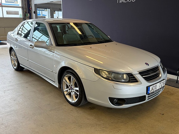 Saab 9-5 2 of 5