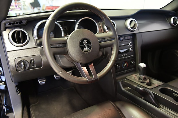 Ford Mustang 23 of 30