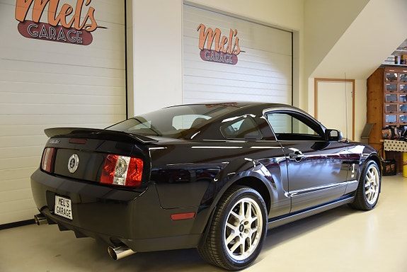 Ford Mustang 8 of 30