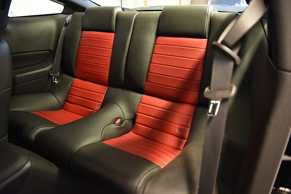 Ford Mustang 26 of 30