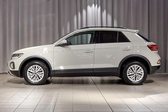 Volkswagen T-Roc 2 of 5