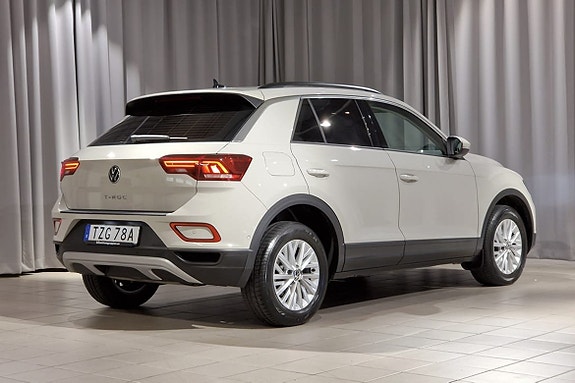 Volkswagen T-Roc 5 of 5