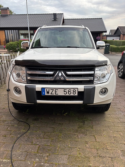 Mitsubishi Pajero 5 of 5