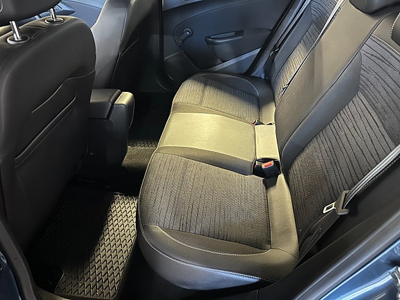 Opel Astra 4 of 5