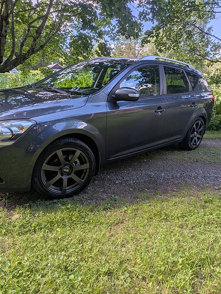Kia Ceed 3 of 5