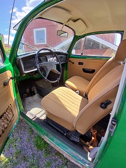Volkswagen 1302 2 of 5
