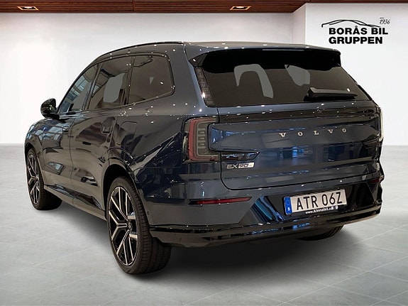 Volvo EX90 2 of 5