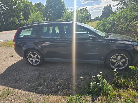 Volvo V50 3 of 3