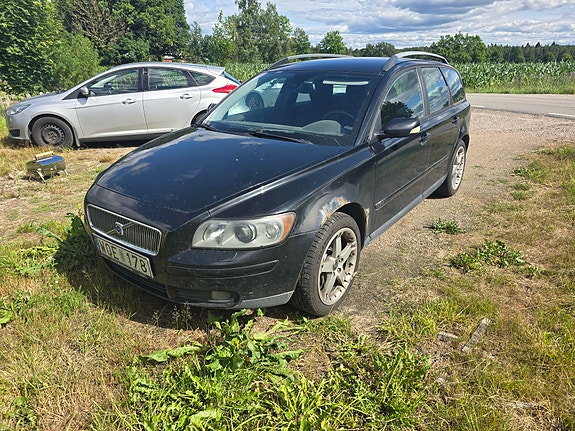 Volvo V50 2 of 3