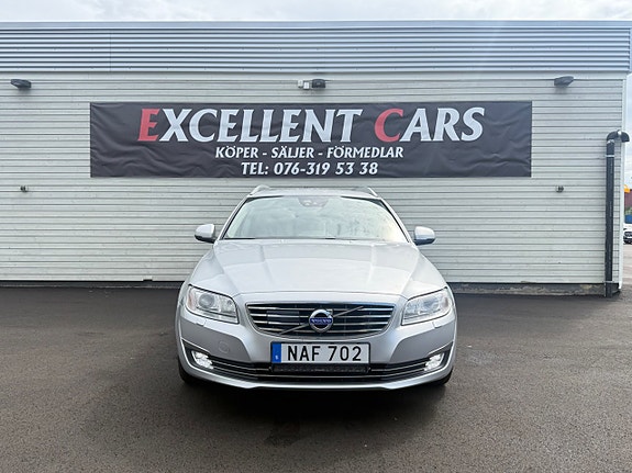 Volvo V70 3 of 5