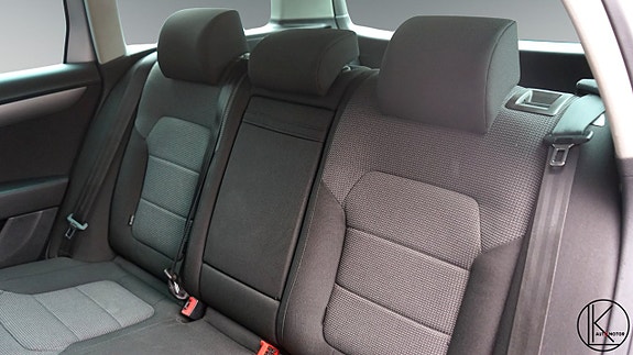 Volkswagen Passat 20 of 26