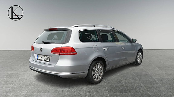 Volkswagen Passat 24 of 26