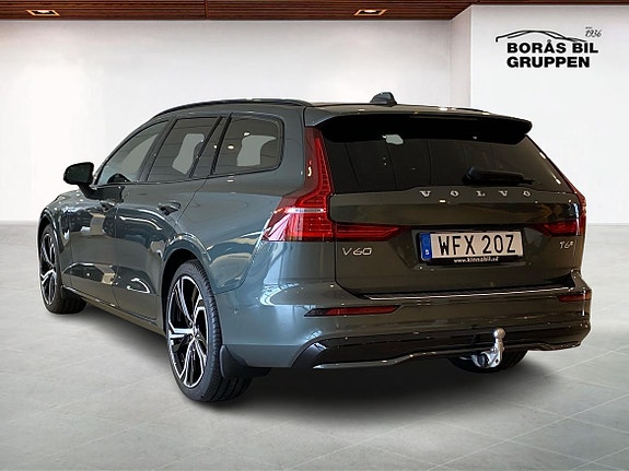 Volvo V60 2 of 14