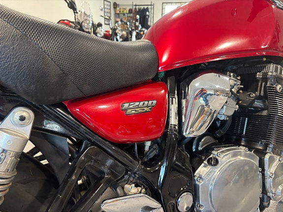 Suzuki gsx 1200 2 of 5