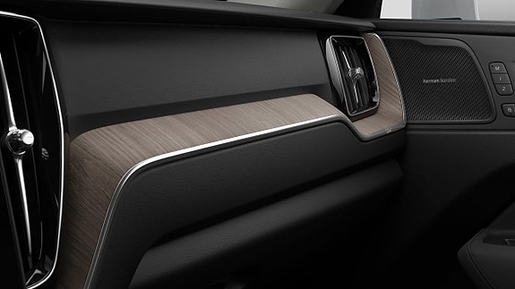 Volvo XC60 5 of 8