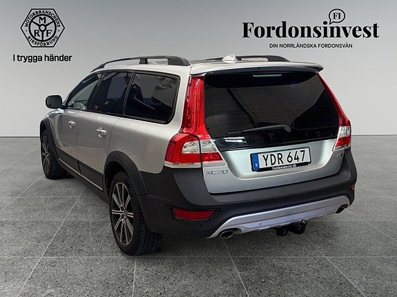 Volvo XC70 3 of 5