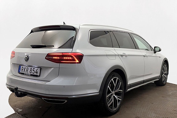 Volkswagen Passat Alltrack 6 of 30