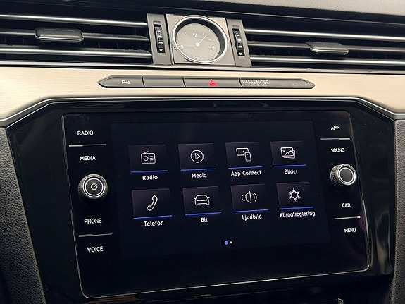 Volkswagen Passat Alltrack 25 of 30