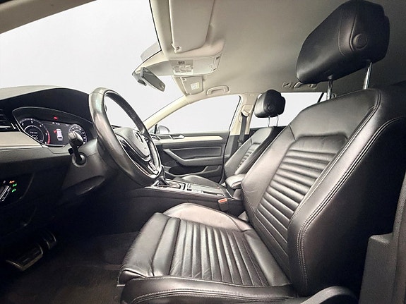 Volkswagen Passat Alltrack 11 of 30