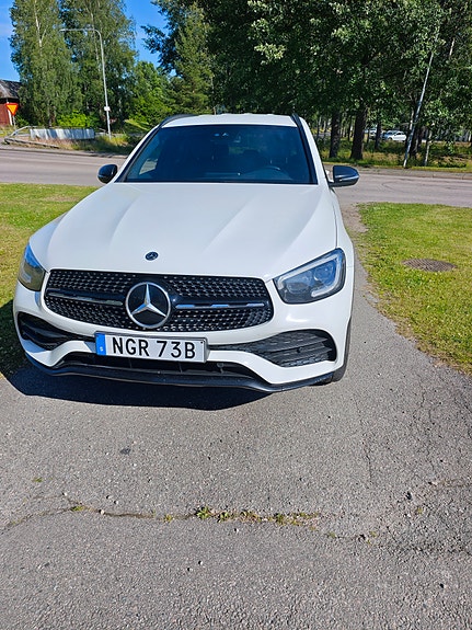 Mercedes-Benz GLC220 d 4 of 8