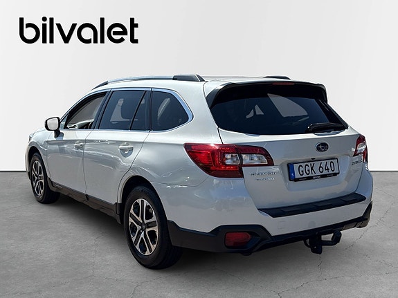 Subaru Outback 4 of 5