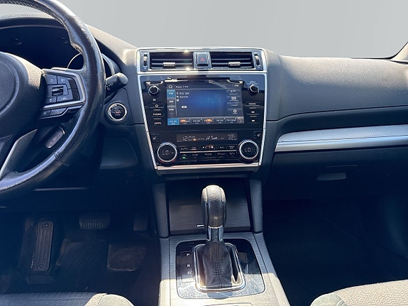 Subaru Outback 8 of 15