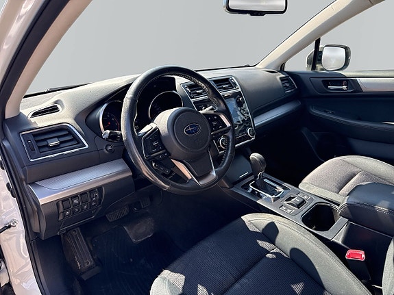 Subaru Outback 9 of 15
